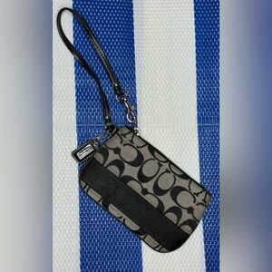 ✨🙂 Coach Wristlet - Coach Signature Monogram Stripe Wristlet With Inside Pocket